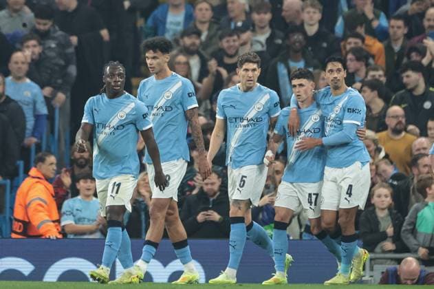UEFA Champions League Matchday 4 of 8 Manchester City v Borussia Dortmund Phil Foden of Manchester City celebrates his goal to make it 0-1 during the UEFA Champions League Matchday 4 of 8 Manchester City vs Borussia Dortmund at the City of Manchester Stadium, Manchester, United Kingdom, 5th November 2025 (Photo by Mark Cosgrove News Images) Manchester City of Manchester Stadium Manchester United, ManU Kingdom Copyright: xMarkxCosgrove NewsxImagesx