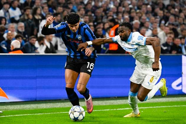 FOOTBALL : Olympique de Marseille VS Atalanta Bergame - UEFA Champions League - 05 11 2025 Raoul Bellanova (Atalanta BC) Ulisses Garcia (OM) - UEFA Champions League match between Olympique de Marseille and Atalanta Bergame on November 5, 2025 at the Orange Velodrome Stadium in Marseille. MarseilleFrance  Copyright: xWilliamxCannarellax