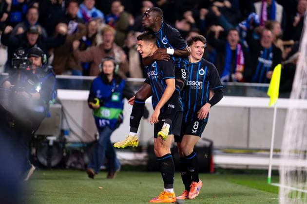 2025-11-05 Club Brugge KV v FC Barcelona, Barca - UEFA Champions League 2025 26 League Phase MD4 BRUGES, BELGIUM - NOVEMBER 5: Nicolo Tresoldi of Club Brugge celebrates after scoring the team s first goal with Carlos Forbs of Club Brugge and Christos Tzolis of Club Brugge during the UEFA Champions League 2025 26 League Phase MD4 match between Club Brugge KV and FC Barcelona at Jan Breydelstadion on November 5, 2025 in Bruges, Belgium. Bruges Jan Breydelstadion Belgium Content not available for redistribution in The Netherlands directly or indirectly through any third parties. Copyright: xJorisxVerwijstx