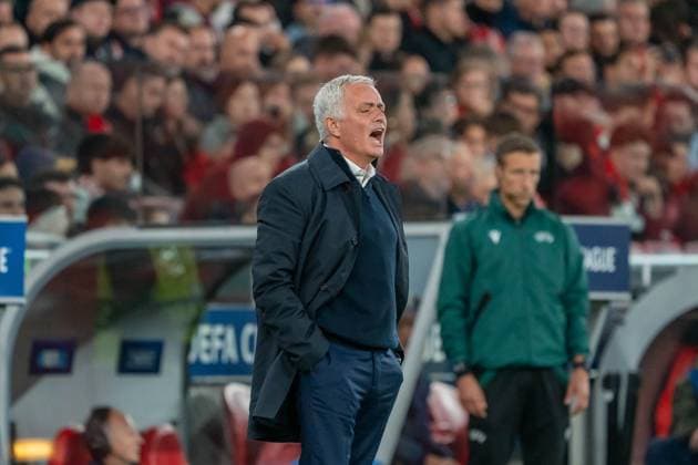 Jose Mourinho Benfica Lisbon, Coach , POR, Benfica Lisbon vs Bayer 04 Leverkusen, Football, UEFA Champions League, Matchday 4, 2025 2026 season, 05 11 2025, POR, Benfica Lisbon vs Bayer 04 Leverkusen, Football, UEFA Champions League, Matchday 4, 2025 2026 season, 05 11 2025, Lisbon Copyright: xEibner-Pressefoto EdwardxCheungx EP_ECG