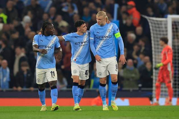 Manchester City v Borussia Dortmund Champions League 05 11 2025. Erling Haaland (9) of Manchester City celebrates with Phil Foden (47) and Jeremy Doku (11) after scoring to make it 2-0 during the Champions League match between Manchester City and Borussia Dortmund at the Etihad Stadium, Manchester, England on 5 November 2025. Manchester Etihad Stadium Manchester England Editorial use only , Copyright: xConorxMolloyx PSI-23168-0039