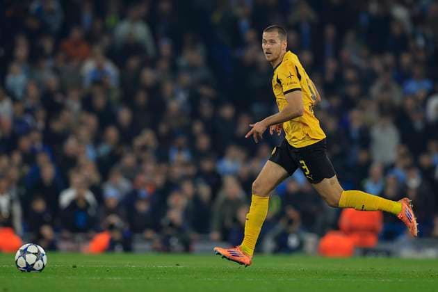 Manchester City v Borussia Dortmund Champions League 05 11 2025. Waldemar Anton (3) of Borussia Dortmund during the Champions League match between Manchester City and Borussia Dortmund at the Etihad Stadium, Manchester, England on 5 November 2025. Manchester Etihad Stadium Manchester England Editorial use only , Copyright: xConorxMolloyx PSI-23168-0043
