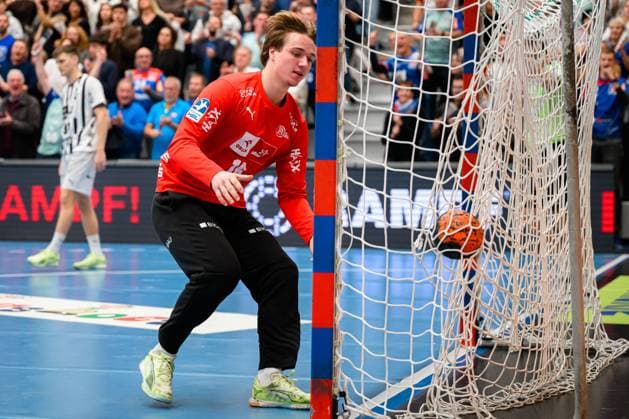 Balingen DHB Cup Round of 16 HBW Balingen THW Kiel Goalkeeper Markus Hanns Kiel Balingen Baden Württemberg Germany