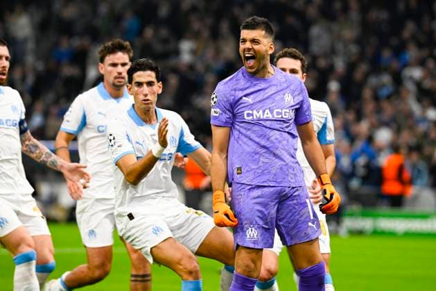 FOOTBALL : Olympique de Marseille VS Atalanta Bergame - UEFA Champions League - 05 11 2025 GÃ ronimo Rulli (OM) - UEFA Champions League match between Olympique de Marseille and Atalanta Bergame on November 5, 2025 at the Orange Velodrome Stadium in Marseille. MarseilleFrance  Copyright: xWilliamxCannarellax