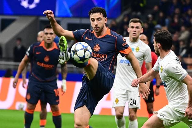 Inter Milan v Kairat Almaty - UEFA Champions League MILAN, ITALY - NOVEMBER 5: Carlos Augusto of Inter Milan fights for the ball with Jorginho of Kairat Almaty during the UEFA Champions league football match Inter Milan vs Kairat Almaty at San Siro Stadium in Milan, Italy on November 5, 2025 Piero Cruciatti Anadolu Milan Italy. Editorial use only. Please get in touch for any other usage.  Copyright: x2025xAnadoluxPieroxCruciattix