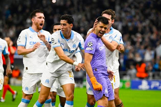 FOOTBALL : Olympique de Marseille VS Atalanta Bergame - UEFA Champions League - 05 11 2025 GÃ ronimo Rulli (OM) - UEFA Champions League match between Olympique de Marseille and Atalanta Bergame on November 5, 2025 at the Orange Velodrome Stadium in Marseille. MarseilleFrance  Copyright: xWilliamxCannarellax