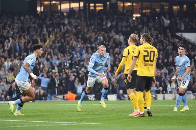 Manchester City v Borussia Dortmund - UEFA Champions League MANCHESTER, UNITED KINGDOM - NOVEMBER 05: Erling Braut Haaland of Manchester City celebrates after scoring their side s second goal during the UEFA Champions League match between Manchester City and Borussia Dortmund at Etihad Stadium on November 05, 2025 in Manchester, United Kingdom. Alex Livesey Anadolu Manchester United, ManU Kingdom. Editorial use only. Please get in touch for any other usage.  Copyright: x2025xAnadoluxAlexxLiveseyx