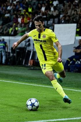 November 5, 2025, Limassol, Limassol, Cyprus: ALONSO PEDRAZA (24) of Villareal in action during the UEFA Champions League phase matchday 4 game beetwen Pafos FC and Villareal FC at Alphamega Stadium in Limassol,Cyprus on 05 of November r 2025 Limassol Cyprus - ZUMAk195 20251105_znp_k195_002 Copyright: xXenophonxKarakalosx