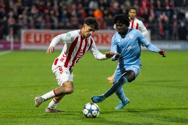 UEFA Youth League 1 FC Köln Racing FC Union Luxembourg 05 11 2025 Jason Ponente Ramirez 1 FC Köln U19, 7 , Henoc Mahi Racing FC Union Luxembourg U19, 14 UEFA Youth League, second leg of the championship round 2, 1 FC Köln Racing FC Union Luxembourg, on 05 11 2025, Franz Kremer Stadium, Cologne Copyright: xBEAUTIFULxSPORTS Meuselx