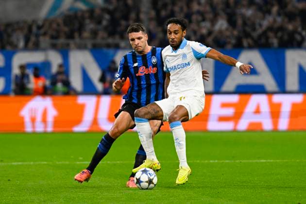 FOOTBALL : Olympique de Marseille VS Atalanta Bergame - UEFA Champions League - 05 11 2025 Pierre-Emerick Aubameyang (OM) Berat Djimsiti (Atalanta BC) - UEFA Champions League match between Olympique de Marseille and Atalanta Bergame on November 5, 2025 at the Orange Velodrome Stadium in Marseille. MarseilleFrance  Copyright: xWilliamxCannarellax