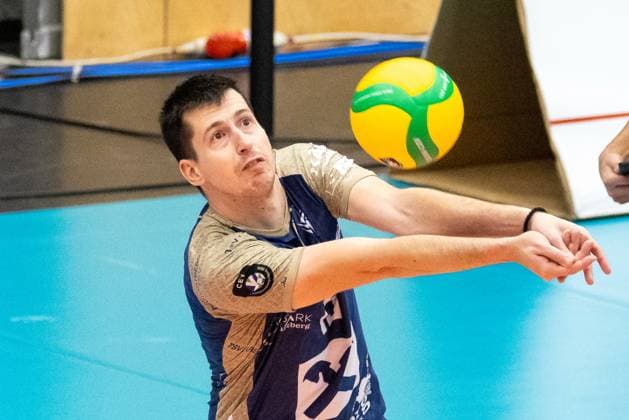 VOLLEYBALL - CEV CL, Hartberg vs Kragujevac HARTBERG,AUSTRIA,05.NOV.25 - VOLLEYBALL - CEV Champions League, TSV Hartberg vs Radnicki Kragujevac. Image shows Djordje Knezevic (Hartberg).  GEPAxpictures xJamesxDoak