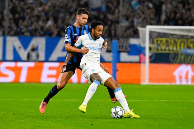 FOOTBALL : Olympique de Marseille VS Atalanta Bergame - UEFA Champions League - 05 11 2025 Pierre-Emerick Aubameyang (OM) Berat Djimsiti (Atalanta BC) - UEFA Champions League match between Olympique de Marseille and Atalanta Bergame on November 5, 2025 at the Orange Velodrome Stadium in Marseille. MarseilleFrance  Copyright: xWilliamxCannarellax