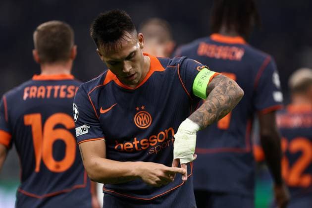 Lautaro Martinez (Fc Internazionale) celebrates after scoring his team s first goal, UEFA Champions League 2025 26 League Phase MD4, FC Internazionale Milano v FC Kairat Almaty, Stadio Giuseppe Meazza (San Siro), November 5, 2025, Milan, Italy.