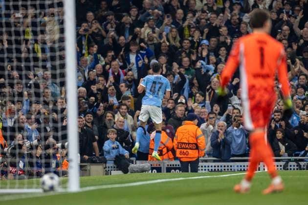 5th November 2025; Etihad Stadium, Manchester, England; UEFA Champions League Football, Manchester City versus Borussia Dortmund; Phil Foden of Manchester City celebrates scoring a 22nd minute goal to make the score 1-0  TimxWilliams