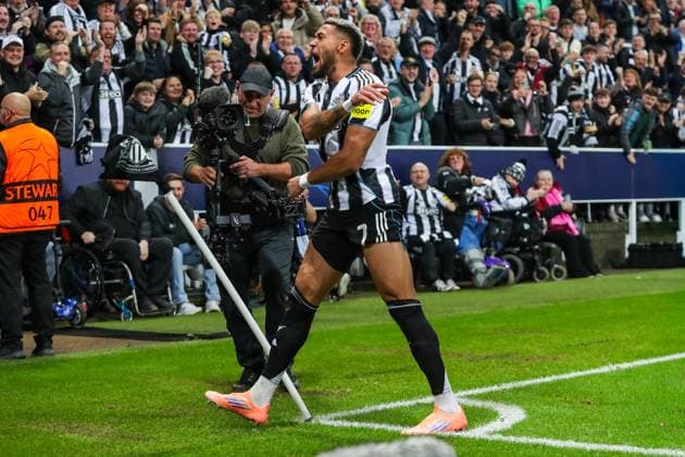 Newcastle United v Athletic Club, UEFA Champions League Joelinton Of Newcastle United scores a GOAL 2-0 and celebrates during the Newcastle United v Athletic Club UEFA Champions League Round 1 match at St. James Park, Newcastle Upon Tyne, England on 5 November 2025 Credit: Lee Keuneke Every Second Media Editorial use only. All images are copyright Every Second Media Limited. No images may be reproduced without prior permission. Copyright: xIMAGO EveryxSecondxMediax ESM-1656-0068 LeexKeunekex xEveryxSecondxMediax