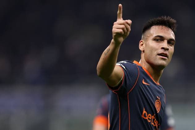 FC Internazionale - Kairat Almaty - UEFA Champions League 2025 26 League Phase MD4 Lautaro Martinez of Fc Internazionale celebrates after scoring a goal during the UEFA Champions League Phase MD4 match between FC Internazionale and Kairat Almaty at Stadio Giuseppe Meazza (San Siro) on November 5 2025 in Milan, Italy . Milano Stadio Giuseppe Meazza Italy Copyright: xMarcoxCanonierox