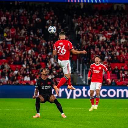 November 5, 2025, Lisbon, Lisbon, Portugal: Samuel Dahl Of Benfica battle for possession of the ball, during the UEFA Champions League Group Stage, between SL Benfica vs Bayer Leverkusen at Luz Stadium, Lisbon, on november 5th, 2025 Lisbon Portugal - ZUMAr200 20251105_zsp_r200_015 Copyright: xNunoxReisinhox