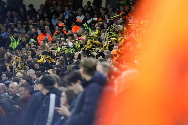 Borussia Dortmund fans celebrate Waldemar Anton s (3 Borussia Dortmund) goal during the UEFA Champions League match between Manchester City and Borussia Dortmund at Etihad Stadium in Manchester, England on November 5th 2025. Copyright: xSeanxChandlerx xSPPx Sportspressphoto_SPR57285