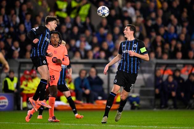 Club Brugge v Barcelona - UEFA Champions League BRUGGE, BELGIUM - NOVEMBER 05 : Vanaken Hans midfielder of Club Brugge, Tzolis Christos forward of Club Brugge during the UEFA Champions League 2025 26 League Phase MD4 match between Club Brugge and Barcelona on November 5, 2025 in Brugge, Belgium, 05 11 2025 Brugge Belgium  Copyright: xTomasxSiskx
