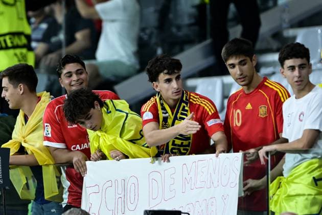 November 5, 2025, Limassol, Limassol, Cyprus: Fans of Villareal react during the UEFA Champions League phase matchday 4 game beetwen Pafos FC and Villareal FC at Alphamega Stadium in Limassol,Cyprus on 05 of November r 2025 Limassol Cyprus - ZUMAk195 20251105_znp_k195_023 Copyright: xXenophonxKarakalosx