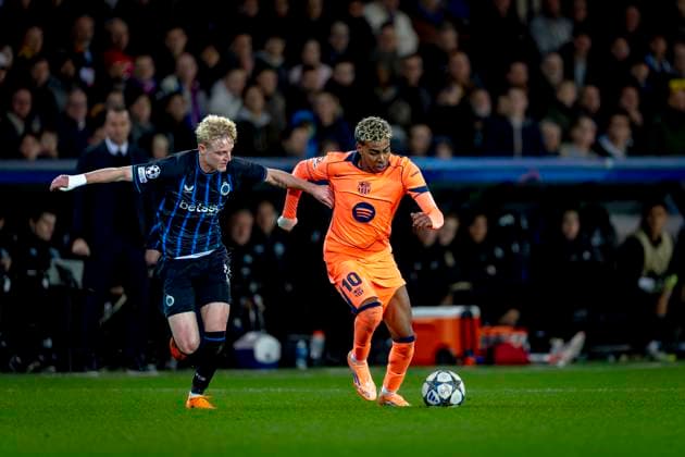 Club Brugge midfielder Joaquin Seys, FC Barcelona, Barca forwarder Lamine Yamal during the match Club Brugge vs FC Barcelona at the Jan Breydelstadion for the Champions League - League phase - Matchday 4 season 2025-2026 in BRUGES, Belgium on 5 november 2025, (photo by Marcel van Dorst EYE4images DeFodi Images) Club Brugge midfielder Joaquin Seys, FC Barcelona forwarder Lamine Yamal during the match Club Brugge vs FC Barcelona at the Jan Breydelstadion for the Champions League League phase Matchday 4 season 2025 2026 in BRUGES, Belgium on 5 november 2025, photo by Marcel van Dorst EYE4images DeFodi Images