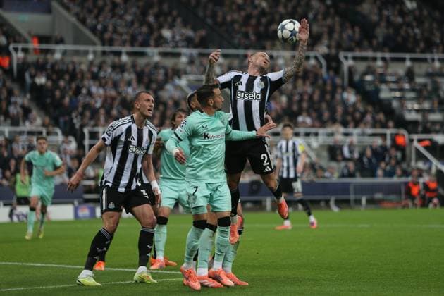 Newcastle United FC v Athletic Club - UEFA Champions League 2025 26 League Phase MD4 Kieran Trippier of Newcastle United is in action during the UEFA Champions League League Stage match between Newcastle United and Atletico Club De Bilbao at St. James s Park in Newcastle, on November 5, 2025. Newcastle Tyne and Wear United Kingdom  Copyright: xMIxNewsx originalFilename:fletcher-newcastl251105_npjEe.jpg