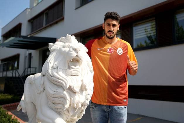 Tolga Cigerci signs a contract with Galatasaray ISTANBUL, TURKEY - AUGUST 08: Galatasaray s new transfer Tolga Cigerci poses for photographers after the contract signing ceremony at Metin Oktay Facilities in Istanbul, Turkey on August 08, 2016. Tolga Cigerci, transferred from Hertha Berlin of Germany to Galatasaray. Istanbul Turkey. Editorial use only. Please get in touch for any other usage.  Copyright: x2025xAnadoluxBerkxÖzkanx