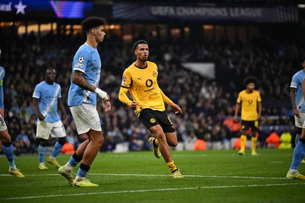 UEFA Champions League Manchester City vs Borussia Dortmund, 05 11 2025 MANCHESTER, GREAT BRITAIN NOVEMBER 05 Jobe Bellingham of Borussia Dortmund in action during the UEFA Champions League match between Manchester City vs Borussia Dortmund at Etihad Stadium on matchday 4 of the UEFA Champions League Season 2025 26 on November 05, 2025 in Manchester, Great Britain Copyright: xBEAUTIFULxSPORTS Mansoorx