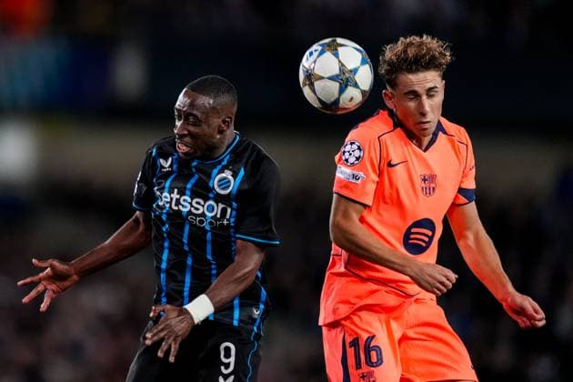 BRUGES, BELGIUM - NOVEMBER 5: Carlos Forbs of Club Brugge and Fermin Lopez of FC Barcelona, Barca compete for the headed ball during the UEFA Champions League 2025 26 League Phase MD4 match between Club Brugge KV and FC Barcelona at Jan Breydelstadion on November 5, 2025 in Bruges, Belgium. (Photo by Rene Nijhuis) SPO  Copyright: xRenexNijhuis