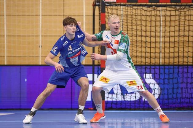 05 11 2025, xtgx, Handball, DHB Pokal 3 round, TV Grosswallstadt SC Magdeburg v l Theo Buchinger Grosswallstadt, 4 , Magnus Saugstrup Magdeburg, 23 duel, duel, fight, tackle Elsenfeld