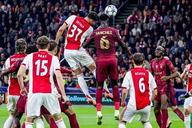 Josip Å utalo of AFC Ajax and Davinson Sanchez of Galatasaray compete for the headed ball AFC Ajax v Galatasaray A.S., UEFA Champions League 2025 26 League Phase MD4, AFC Ajax v Galatasaray A.S., Johan Cruijff ArenA, November 5, 2025, Amsterdam, Netherlands.