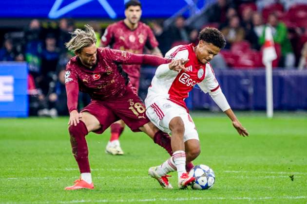Berkan Kutlu of Galatasaray and Gerald Alders of AFC Ajax battle for the ball AFC Ajax v Galatasaray A.S., UEFA Champions League 2025 26 League Phase MD4, AFC Ajax v Galatasaray A.S., Johan Cruijff ArenA, November 5, 2025, Amsterdam, Netherlands.