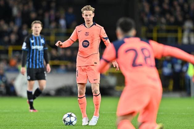 251105 Club Brugge vs FC Barcelona, Barca Frenkie de Jong (21) of Barcelona pictured during the Uefa Champions League 4th matchday in the League phase game in season 2025 - 2026 between Club Brugge KV and FC Barcelona on November 5 , 2025 in Brugge, Belgium. (Photo by David Catry Isosport) Brugge Belgium  Copyright: xDavidxCatryx 20251105DC2_1127