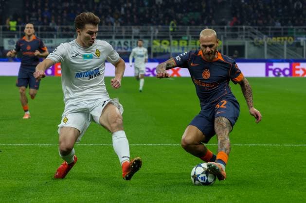 CALCIO - UEFA Champions League - Inter - FC Internazionale vs FC Kairat Almaty Champions League, Day 4, Milan, Stadio Giuseppe Meazza, 05-11-2025, Inter - Kairat Almaty, in the photo: Dimarco and Shirobokov Milan Italy  Copyright: xIPAxSport ABACAx