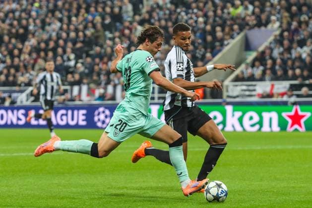 Newcastle United v Athletic Club, UEFA Champions League Malick Thiaw Of Newcastle United battles with Unai Gomez Of Athletic Club during the Newcastle United v Athletic Club UEFA Champions League Round 1 match at St. James Park, Newcastle Upon Tyne, England on 5 November 2025 Credit: Lee Keuneke Every Second Media Editorial use only. All images are copyright Every Second Media Limited. No images may be reproduced without prior permission. Copyright: xIMAGO EveryxSecondxMediax ESM-1656-0115 LeexKeunekex xEveryxSecondxMediax