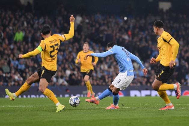 MANCHESTER, ENGLAND - NOVEMBER 5: Manchester City s Rayan Cherki scores his teams forth goal of the game during the UEFA Champions League 2025 26 League Phase MD4 match between Manchester City and Borussia Dortmund at City of Manchester Stadium on November 5, 2025 in Manchester, England. SPO 