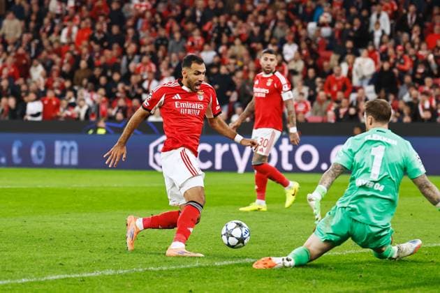 Vangelis Pavlidis (Benfica), NOVEMBER 5, 2025 - Football Soccer : UEFA Champions League League phase match day 4 between SL Benfica - Bayer 04 Leverkusen at the Estadio do SL Benfica in Lisbon, Portugal. Noxthirdxpartyxsales  aflo_309462266