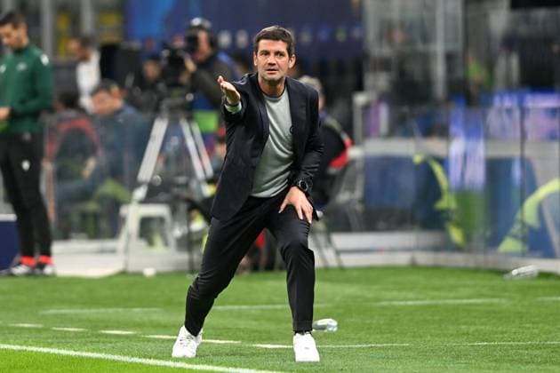 CRISTIAN CHIVU, Coach Inter, Champions League 2025-26 Inter-Kairat Almaty 2-1, azione, action, single shot CHAMPIONS LEAGUE 2025-26 INTER-KAIRAT ALMATY 2-1