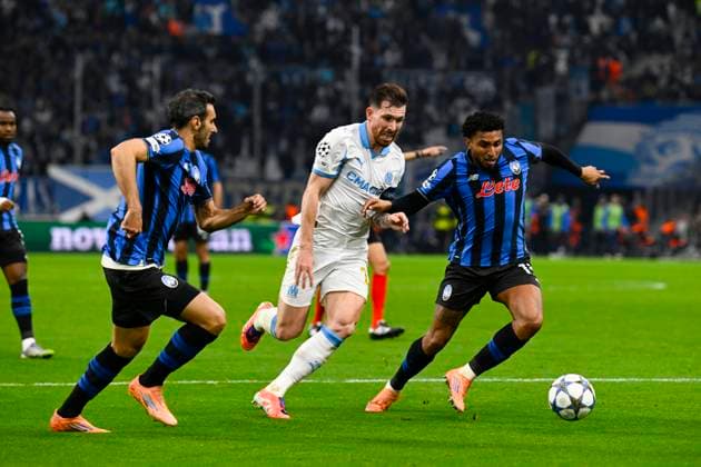 FOOTBALL : Olympique de Marseille VS Atalanta Bergame - UEFA Champions League - 05 11 2025 Pierre-Emile Hojbjerg (OM) Ederson (Atalanta BC) - UEFA Champions League match between Olympique de Marseille and Atalanta Bergame on November 5, 2025 at the Orange Velodrome Stadium in Marseille. MarseilleFrance  Copyright: xWilliamxCannarellax