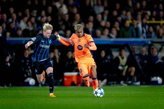 Club Brugge midfielder Joaquin Seys, FC Barcelona, Barca forwarder Lamine Yamal during the match Club Brugge vs FC Barcelona at the Jan Breydelstadion for the Champions League - League phase - Matchday 4 season 2025-2026 in BRUGES, Belgium on 5 november 2025, (photo by Marcel van Dorst EYE4images DeFodi Images) Club Brugge midfielder Joaquin Seys, FC Barcelona forwarder Lamine Yamal during the match Club Brugge vs FC Barcelona at the Jan Breydelstadion for the Champions League League phase Matchday 4 season 2025 2026 in BRUGES, Belgium on 5 november 2025, photo by Marcel van Dorst EYE4images DeFodi Images