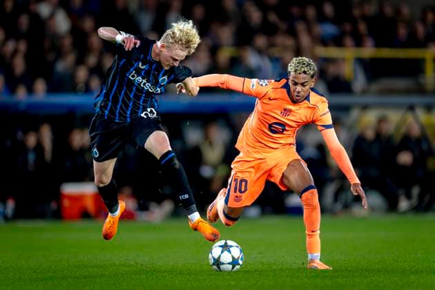 Club Brugge midfielder Joaquin Seys, FC Barcelona, Barca forwarder Lamine Yamal during the match Club Brugge vs FC Barcelona at the Jan Breydelstadion for the Champions League - League phase - Matchday 4 season 2025-2026 in BRUGES, Belgium on 5 november 2025, (photo by Marcel van Dorst EYE4images DeFodi Images) Club Brugge midfielder Joaquin Seys, FC Barcelona forwarder Lamine Yamal during the match Club Brugge vs FC Barcelona at the Jan Breydelstadion for the Champions League League phase Matchday 4 season 2025 2026 in BRUGES, Belgium on 5 november 2025, photo by Marcel van Dorst EYE4images DeFodi Images
