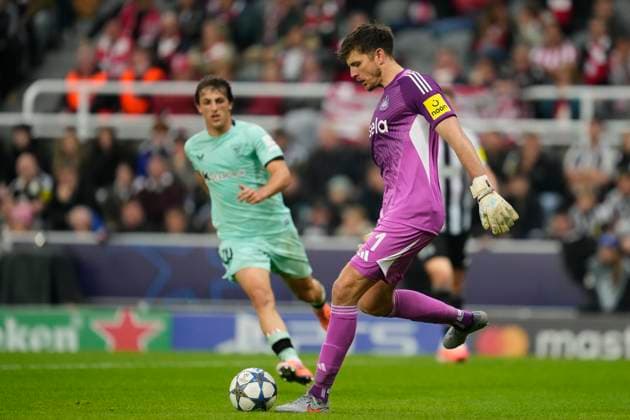 Newcastle United FC v Athletic Club - UEFA Champions League 2025 26 League Phase MD4 Nick Pope goalkeeper of Newcastle and England during the UEFA Champions League 2025 26 League Phase MD4 match between Newcastle United FC and Athletic Club at St James Park on November 5, 2025 in Newcastle upon Tyne, England. Newcastle upon Tyne England United Kingdom  Copyright: xJosexBretonx originalFilename:bretonhernandez-newcastl251105_npCOA.jpg