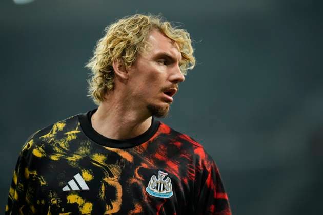 Newcastle United FC v Athletic Club - UEFA Champions League 2025 26 League Phase MD4 Nick Woltemade second striker of Newcastle and Germany during the warm-up before the UEFA Champions League 2025 26 League Phase MD4 match between Newcastle United FC and Athletic Club at St James Park on November 5, 2025 in Newcastle upon Tyne, England. Newcastle upon Tyne England United Kingdom  Copyright: xJosexBretonx originalFilename:bretonhernandez-newcastl251105_npwtF.jpg