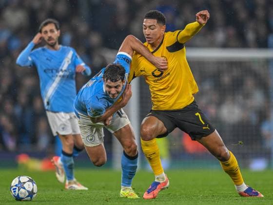 Manchester City v Borussia Dortmund UEFA Champions League Nico Gonzalez of Manchester City and Jobe Bellingham of Borussia Dortmund during the UEFA Champions League match at the Etihad Stadium, Manchester UK Newspapers OUT Copyright: xKarlxVallantinex FIL-22465-0109
