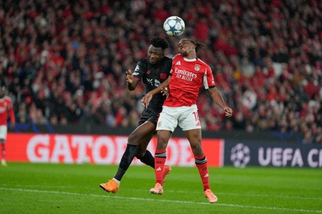 November 5, 2025, Lisbon, Portugal: Edmond Tapsoba of Bayer Leverkusen (L) and Vangelis Pavlidis of SL Benfica (R) seen in action during UEFA Champions League 2025 26 League phase Matchday 4 between SL Benfica and Bayer Leverkusen at Estadio da Luz. Final score SL Benfica 0 : 1 Bayer Leverkusen Lisbon Portugal - ZUMAs197 20251105_aaa_s197_397 Copyright: xBrunoxdexCarvalhox