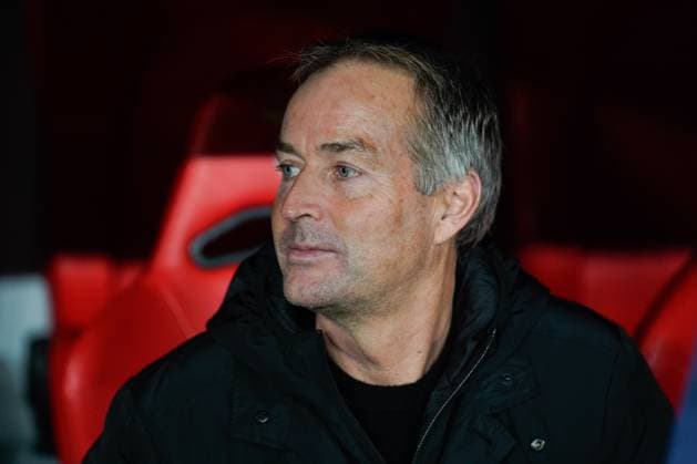 November 5, 2025, Lisbon, Portugal: Kasper Hjulmand and Bayer Leverkusen Coach (R) seen during UEFA Champions League 2025 26 League phase Matchday 4 between SL Benfica and Bayer Leverkusen at Estadio da Luz. Final score SL Benfica 0 : 1 Bayer Leverkusen Lisbon Portugal - ZUMAs197 20251105_aaa_s197_413 Copyright: xBrunoxdexCarvalhox