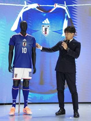 Football: Japan jerseys for 2026 World Cup Japan Football Association President Tsuneyasu Miyamoto speaks to the press in Tokyo on Nov. 6, 2025, as the organization unveils the national team, Nationalteam s home jerseys for outfield players and goalkeepers (not pictured) to be worn at the 2026 World Cup in Canada, Mexico and the United States. The Samurai Blue will wear the new jerseys from a Nov. 14 friendly against Ghana.  A14AA0005010942P