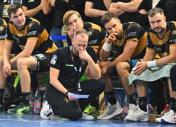 front coach Andre Haber Dresden , HC Elbflorenz Dresden vs MT Melsungen, Handball, DHB Pokal, DHB, Cup, season 2025 2026, Dresden, BallsportARENA Dresden, 05 11 2025,