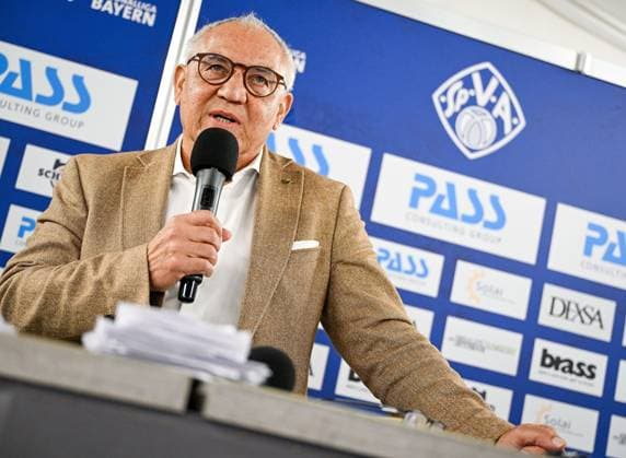05 11 2025, xpsx, Viktoria Aschaffenburg General Meeting, v l Felix Magath Aschaffenburg Bavaria Germany DEU