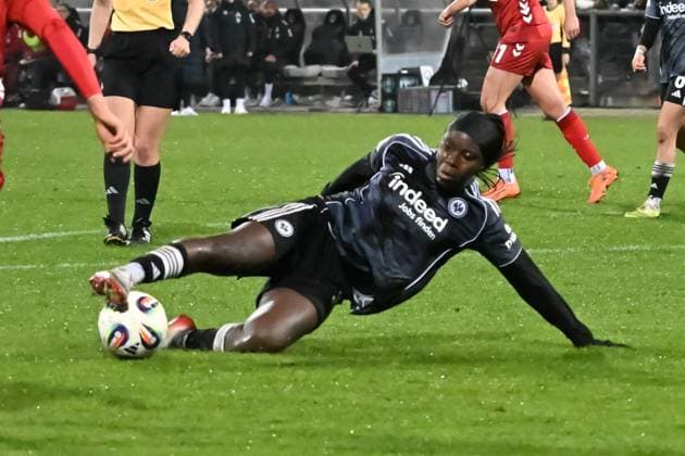 05 11 2025, xsltx, Soccer Google Pixel Women Bundesliga, Eintracht Frankfurt 1 FC Köln v l Full use of Nicole Anyomi Eintracht Frankfurt DFL DFB REGULATIONS PROHIBIT ANY USE OF PHOTOGRAPHS as IMAGE SEQUENCES and or QUASI VIDEO